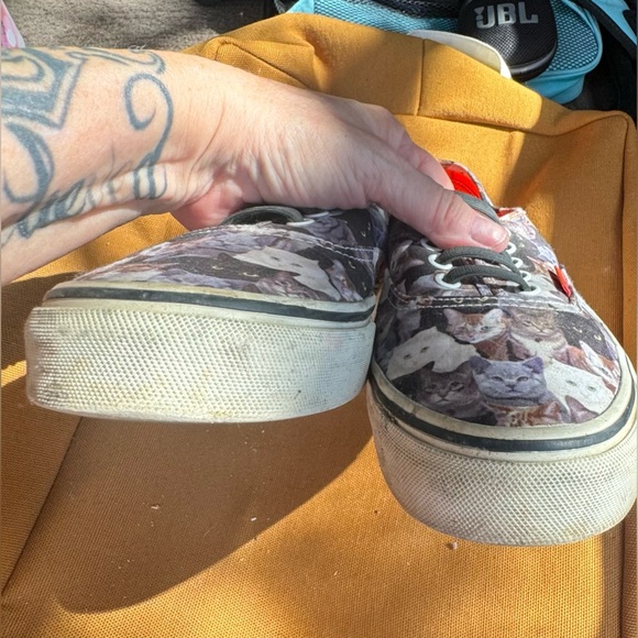 Vans x ASPCA cats authentic limited edition 8 m 9.5 w 😽😽😽 rare htf - Picture 3 of 11